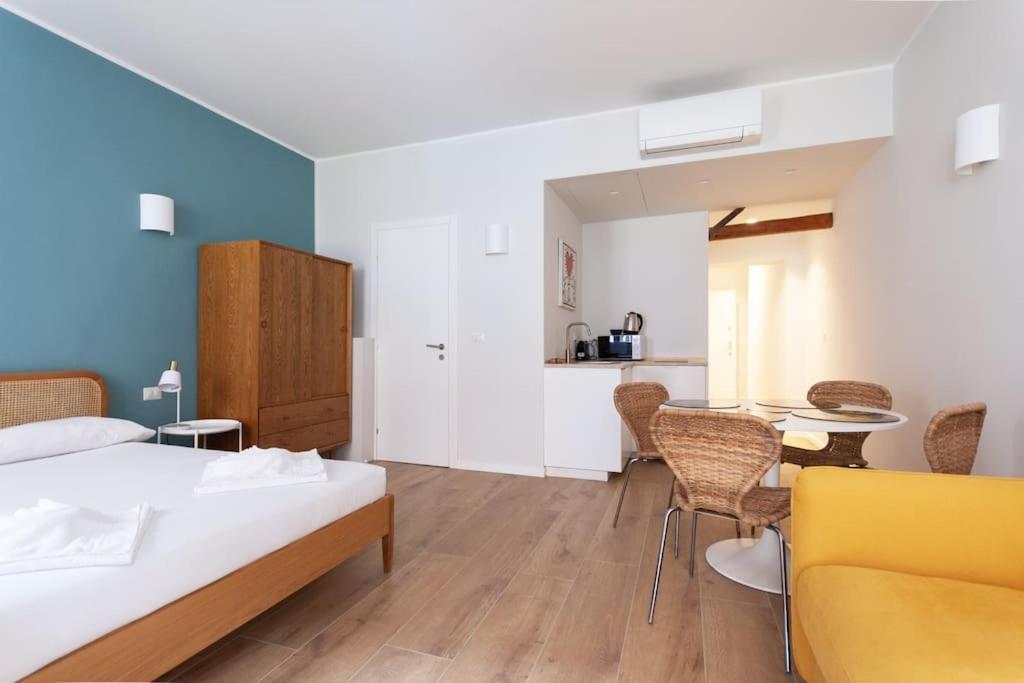 Youhosty - Ticinese Suite 1 Milano Eksteriør bilde
